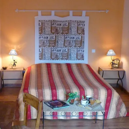 Bed and Breakfast Le Mas Des Anges Μοντωμπάν